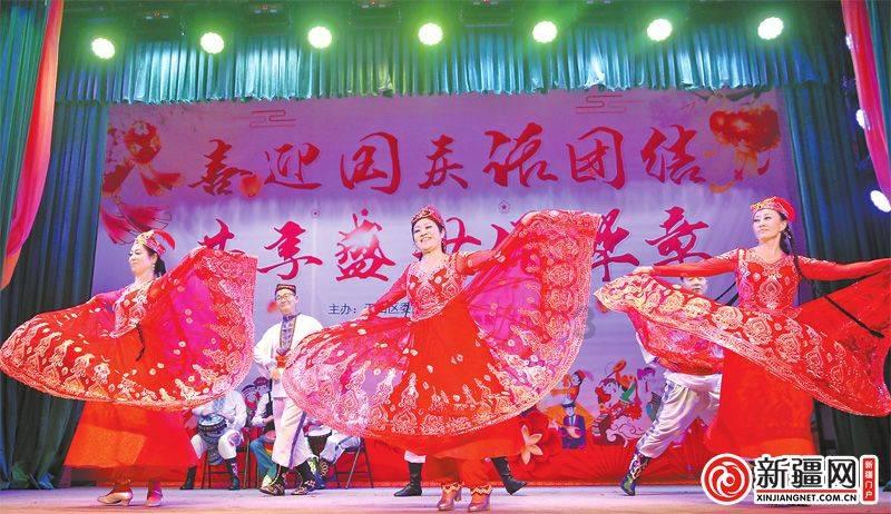 泰拉瑞亚沙暴瓶地图种子游戏画面